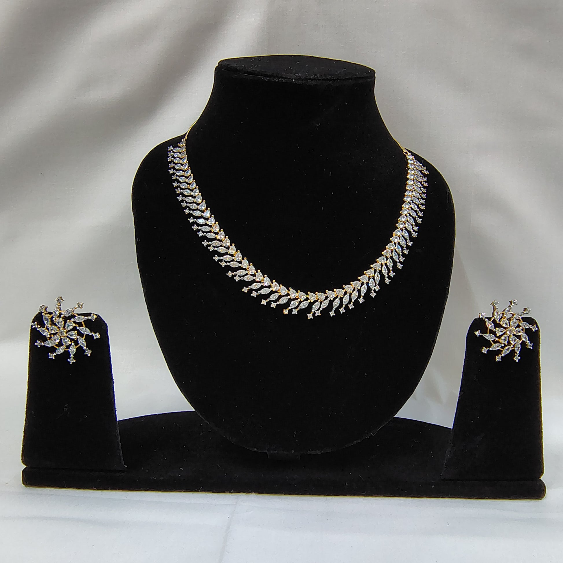 Celestia Marquise Sparkle Set - Gold