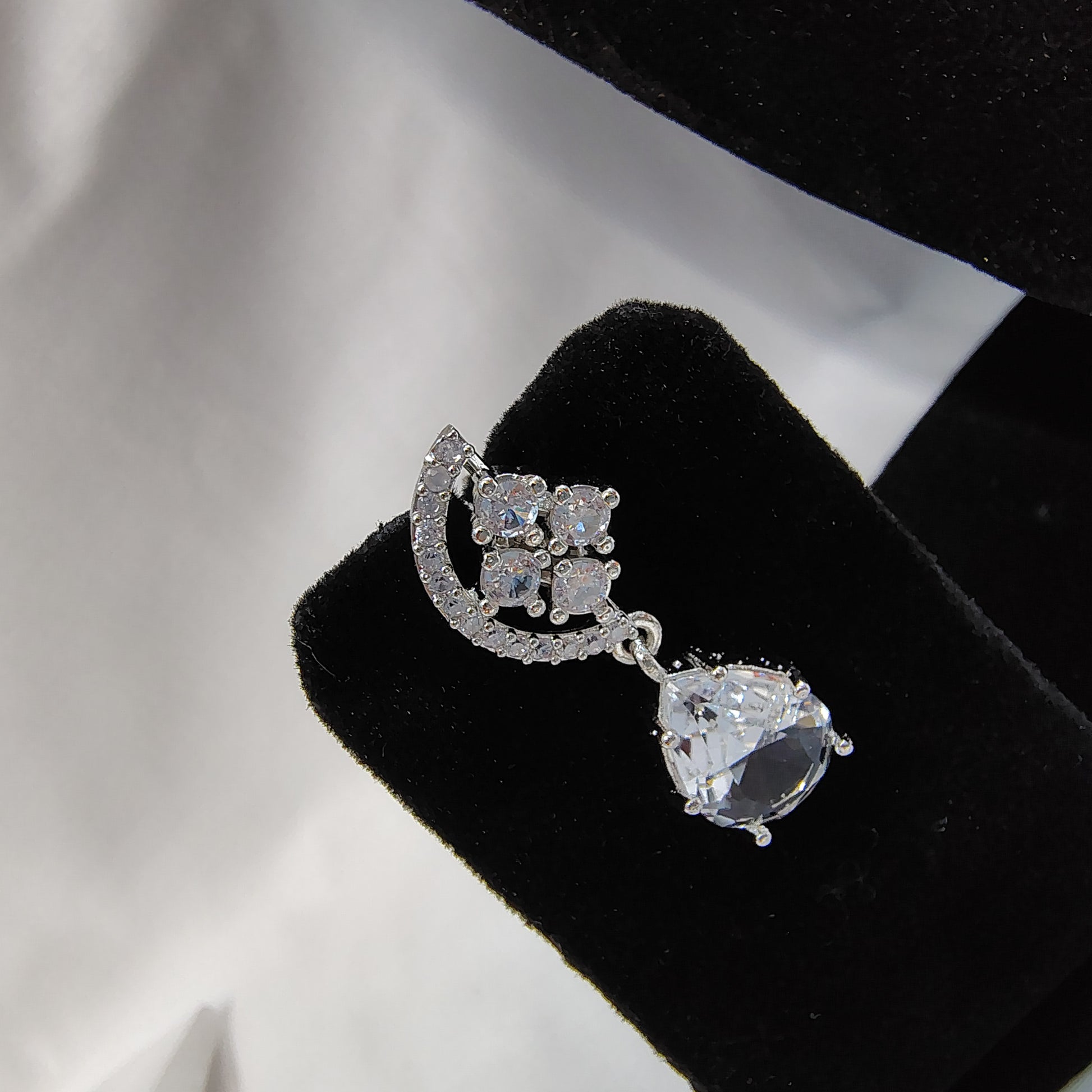 Glacial Grace Teardrop Set