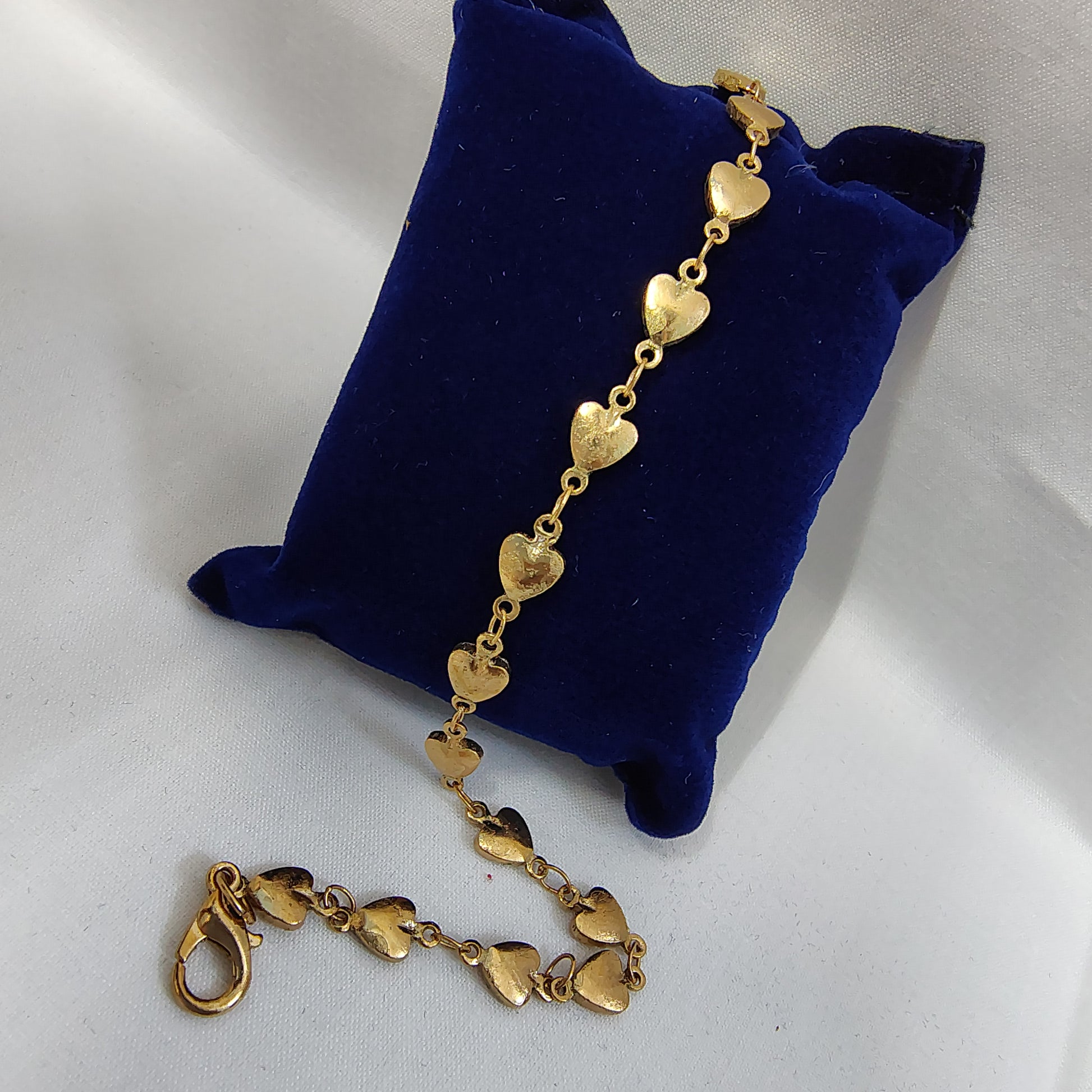 Golden Heartlink Bracelet