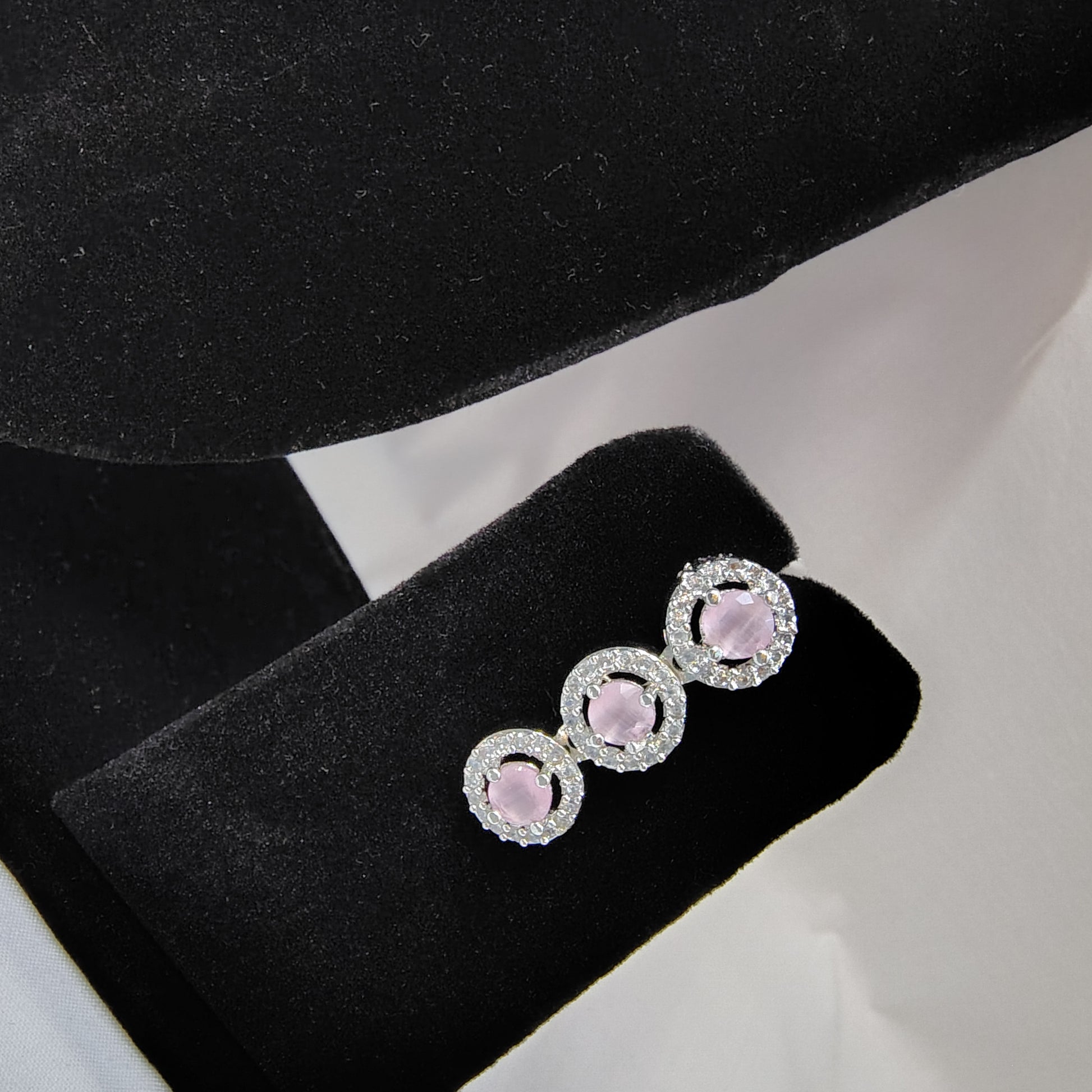 Halo Gleam Round-Cut Set Baby Pink