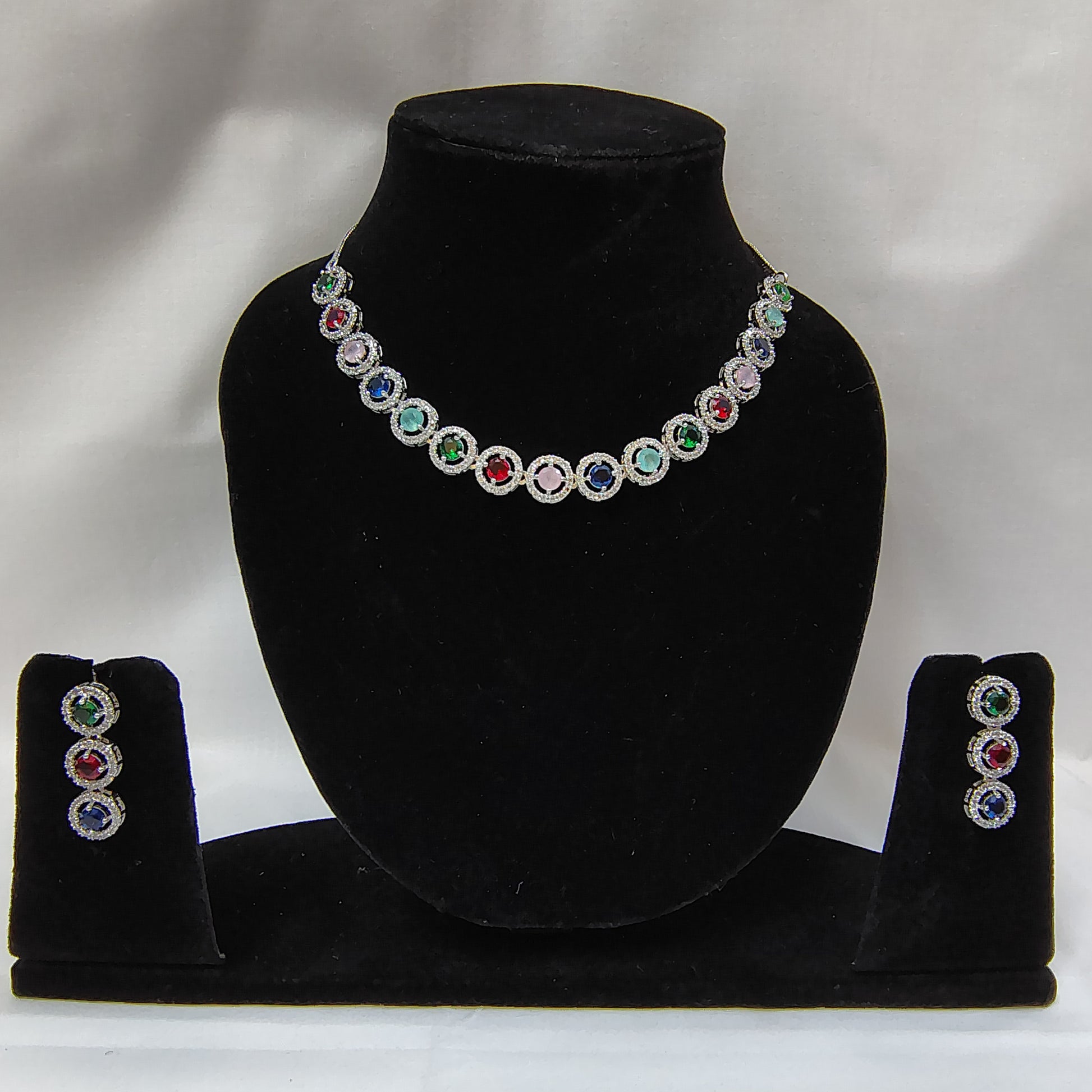 Halo Gleam Round-Cut Set Multicolor