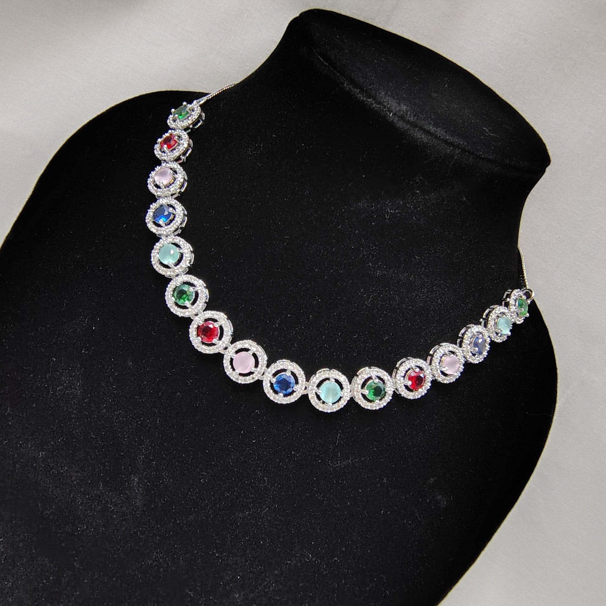 Halo Gleam Round-Cut Set Multicolor
