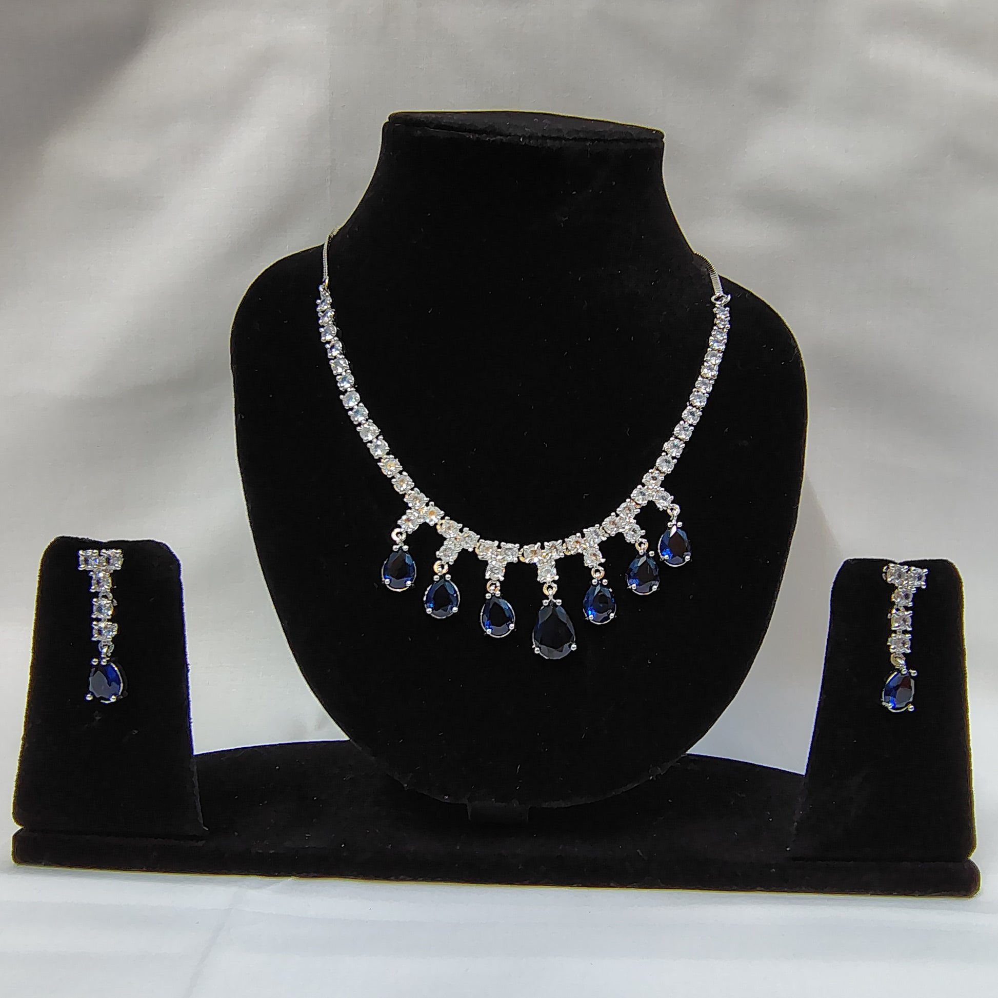 Blue Mirage Teardrop Set