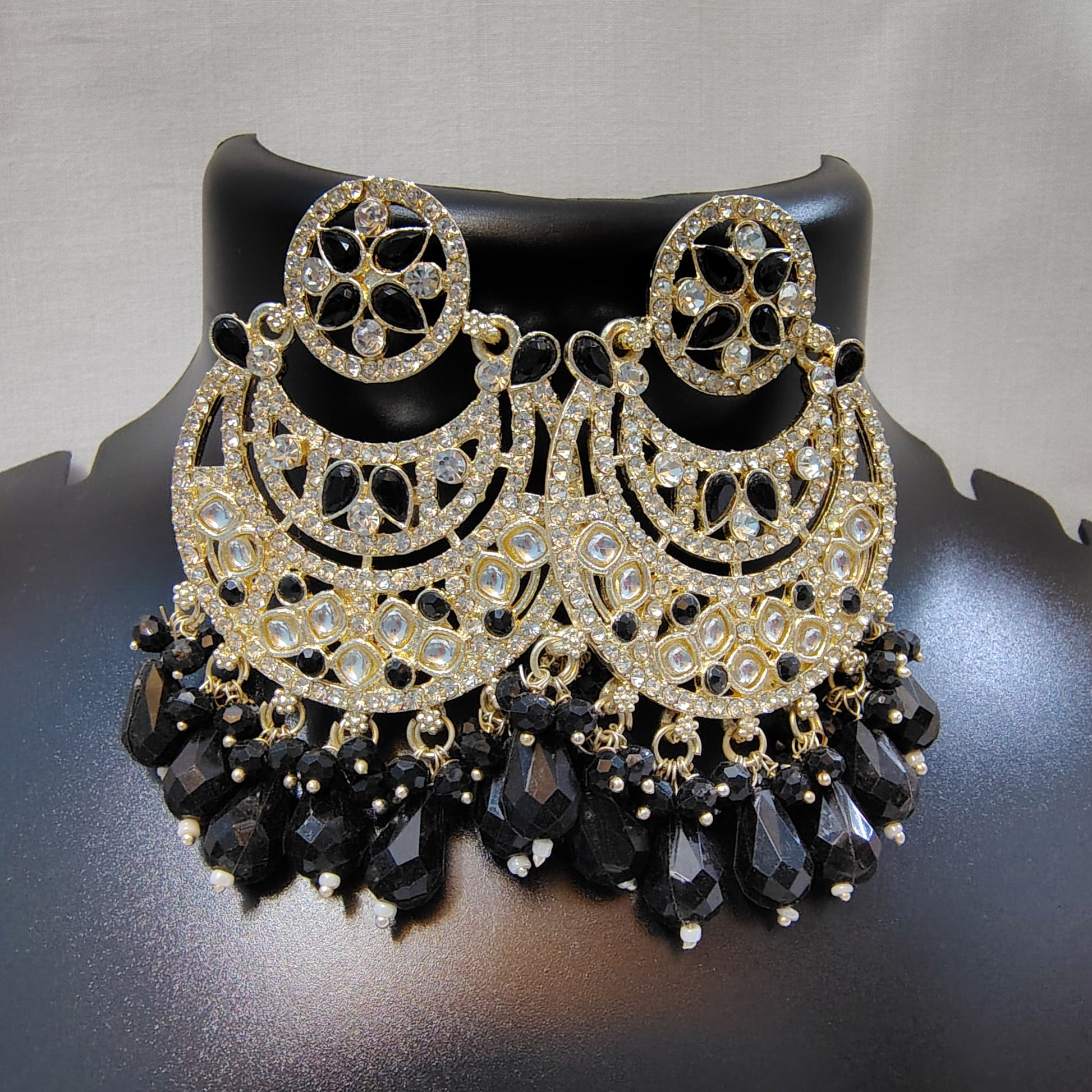 Noir Bloom Kundan Chandbali