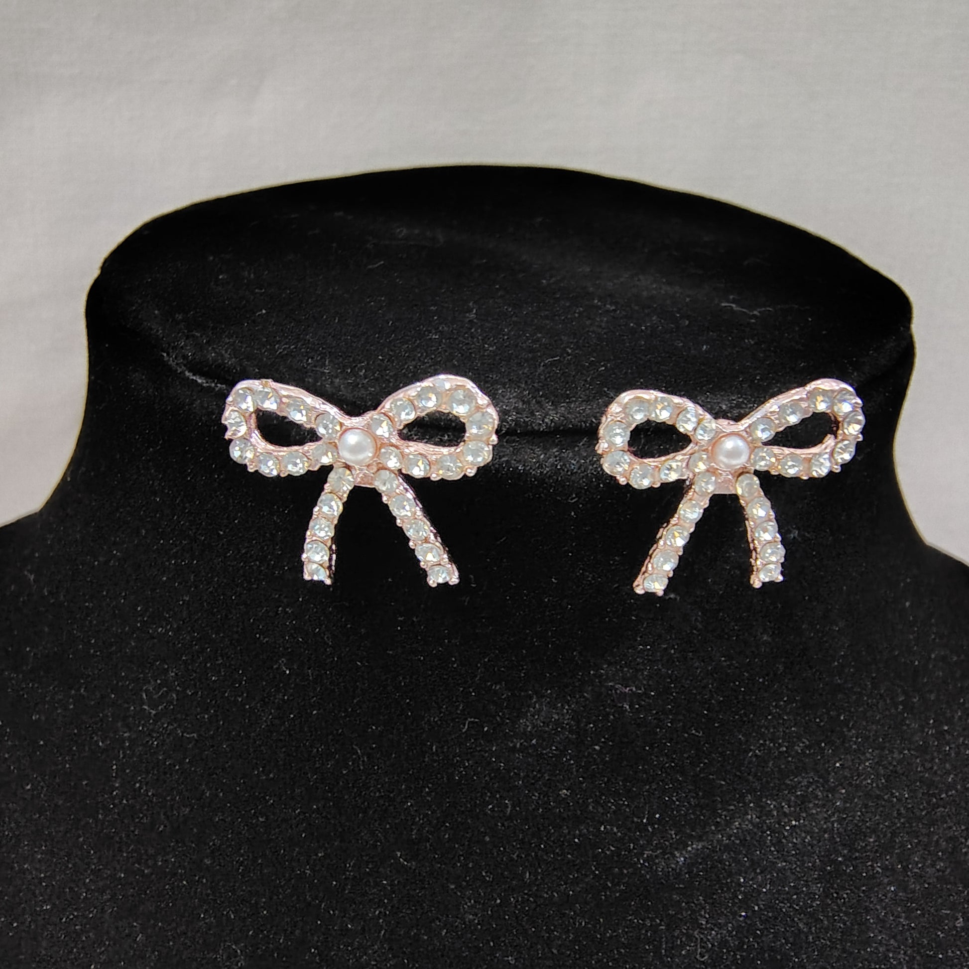 Bow Elegance Studs
