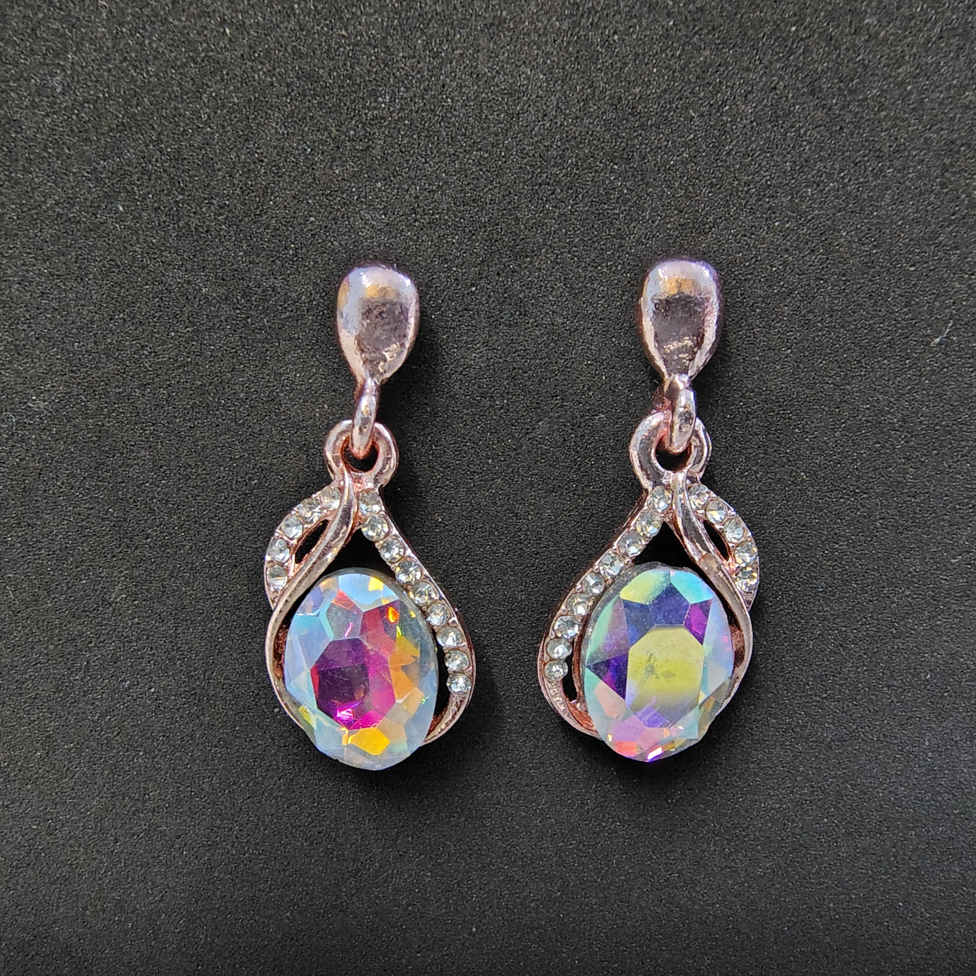 Oval Radiance Twist Drops